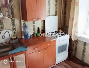 2-комнатная квартира, этаж 3 из 4, 44 м², миниатюра 2
