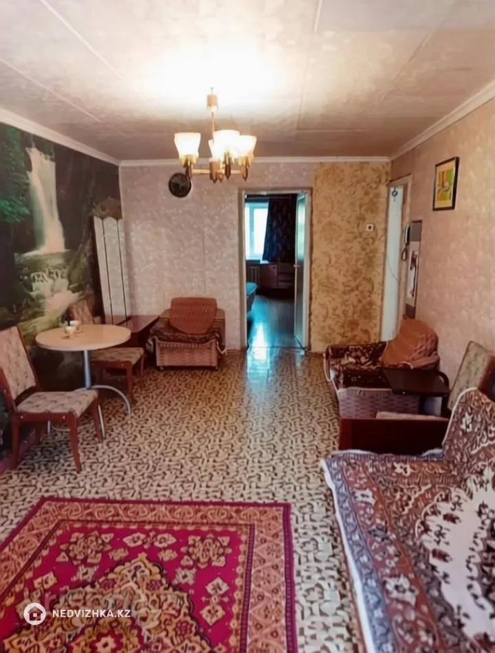 2-комнатная квартира, этаж 3 из 4, 44 м², фотография 4