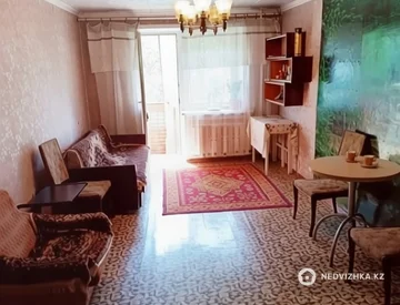 2-комнатная квартира, этаж 3 из 4, 44 м², миниатюра 6