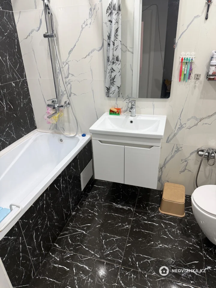 2-комнатная квартира, этаж 5 из 12, 40 м², фотография 4