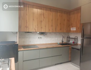 5-комнатная квартира, этаж 1 из 3, 175 м², миниатюра 1