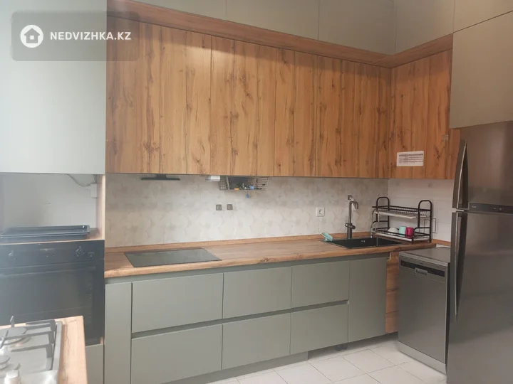5-комнатная квартира, этаж 1 из 3, 175 м²
