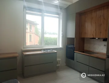 5-комнатная квартира, этаж 1 из 3, 175 м², миниатюра 4