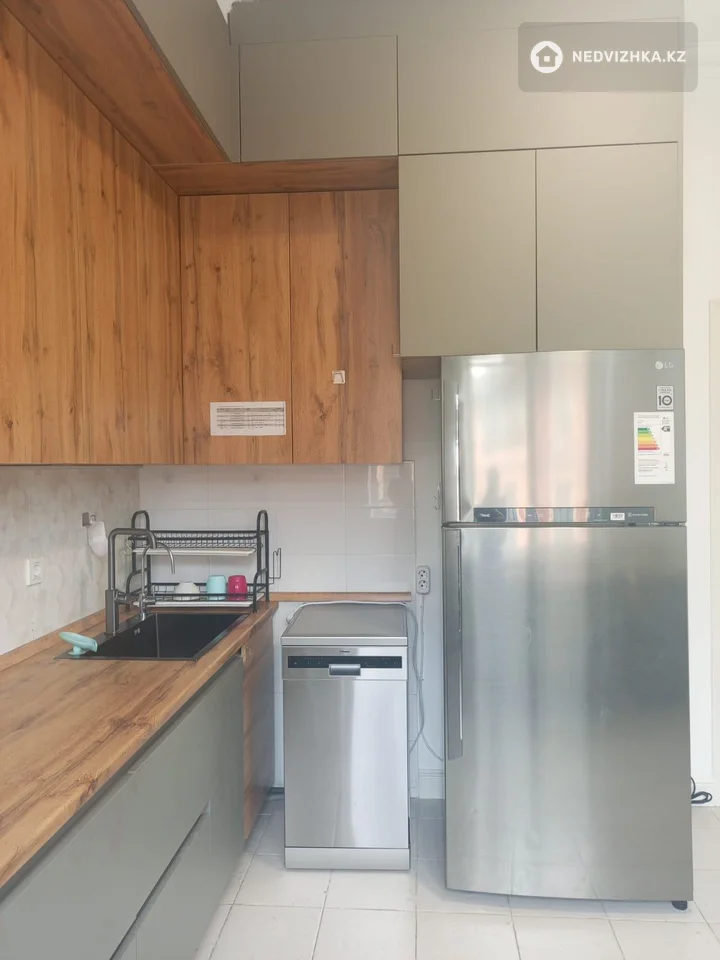 5-комнатная квартира, этаж 1 из 3, 175 м², фотография 5