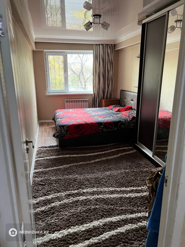 2-комнатная квартира, этаж 3 из 5, 62 м², фотография 3