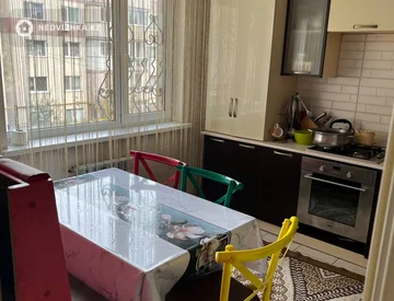 2-комнатная квартира, этаж 3 из 5, 62 м², миниатюра 6