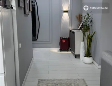 2-комнатная квартира, этаж 5 из 6, 51 м², миниатюра 2