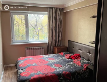 2-комнатная квартира, этаж 3 из 5, 62 м², миниатюра 1