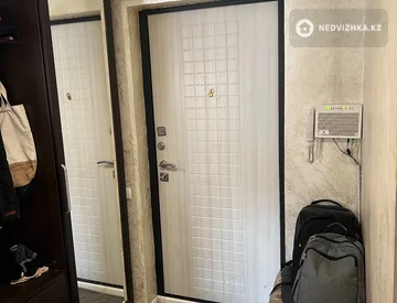 2-комнатная квартира, этаж 3 из 5, 62 м², миниатюра 3