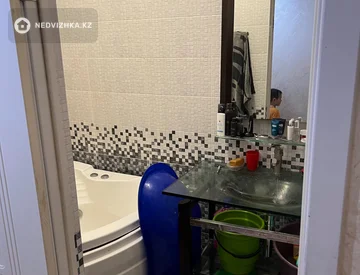 2-комнатная квартира, этаж 3 из 5, 62 м², миниатюра 4