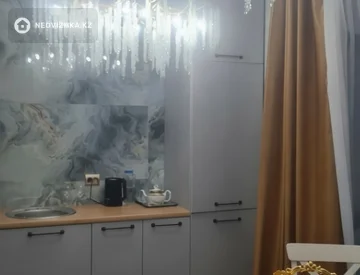 2-комнатная квартира, этаж 3 из 10, 45 м², На длительный срок, миниатюра 7
