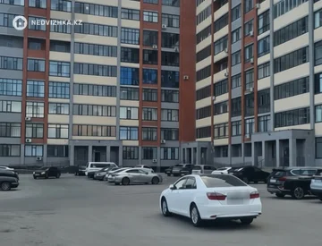 2-комнатная квартира, этаж 3 из 10, 45 м², На длительный срок, миниатюра 11