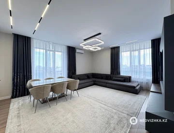 4-комнатная квартира, этаж 15 из 17, 137 м²