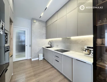 4-комнатная квартира, этаж 15 из 17, 137 м², миниатюра 4