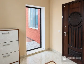 6-комнатный дом, 10 соток, 240 м², миниатюра 2