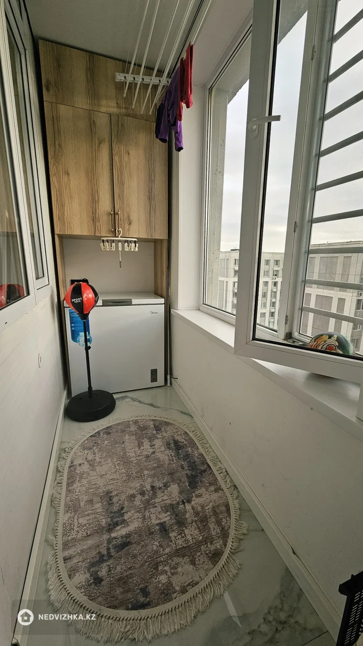 2-комнатная квартира, этаж 9 из 9, 67 м², 5-фотосурет