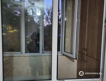 2-комнатная квартира, этаж 2 из 5, 46 м², На длительный срок, миниатюра 1