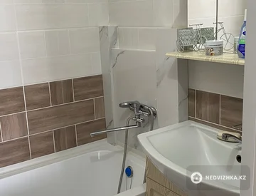 3-комнатная квартира, этаж 4 из 4, 75 м², миниатюра 8