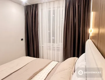 2-комнатная квартира, этаж 3 из 9, 54 м², миниатюра 2