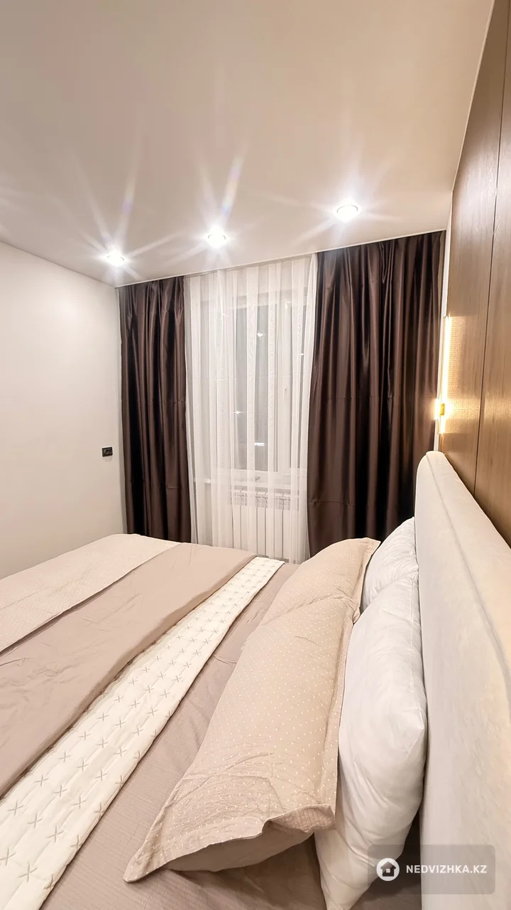 2-комнатная квартира, этаж 3 из 9, 54 м², фотография 2