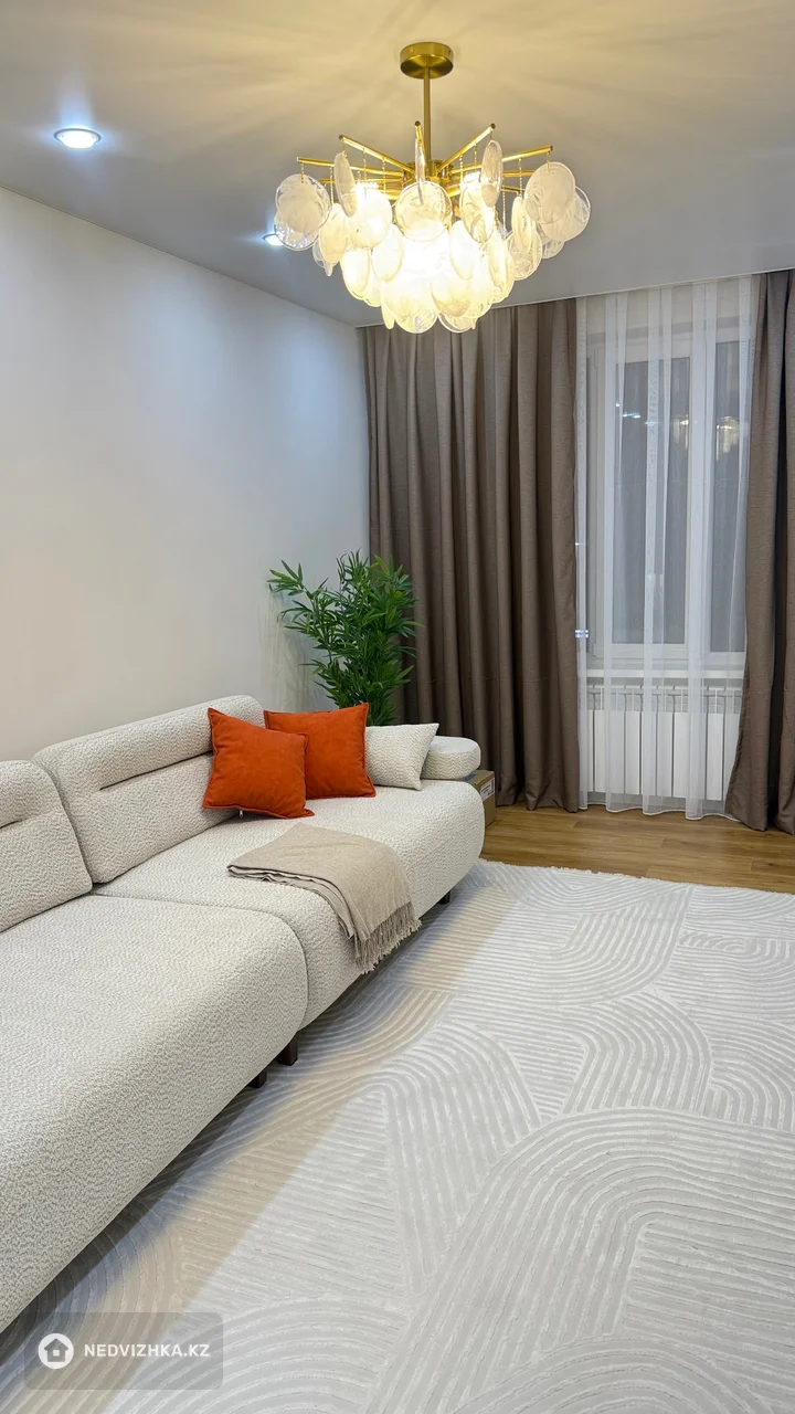 2-комнатная квартира, этаж 3 из 9, 54 м², фотография 3