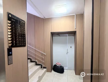 2-комнатная квартира, этаж 4 из 9, 64 м², миниатюра 3