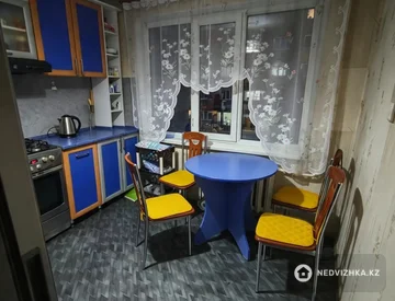 3-комнатная квартира, этаж 2 из 5, 68 м², миниатюра 1
