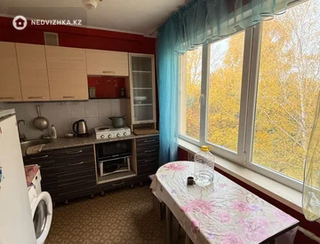 2-комнатная квартира, этаж 4 из 5, 55 м², миниатюра 6