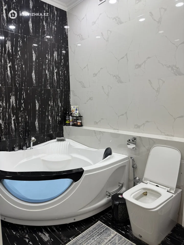 3-комнатная квартира, этаж 4 из 8, 109 м², фотография 5