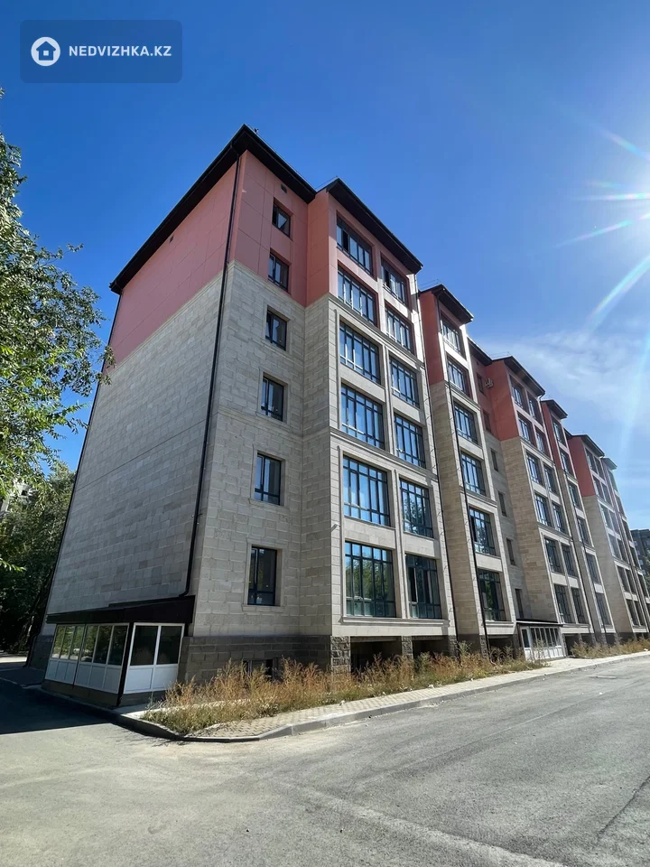 3-комнатная квартира, этаж 2 из 6, 84 м², фотография 2