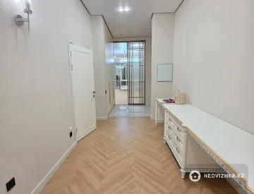 3-комнатная квартира, этаж 5 из 8, 141 м², миниатюра 5