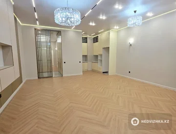 3-комнатная квартира, этаж 5 из 8, 141 м², миниатюра 2