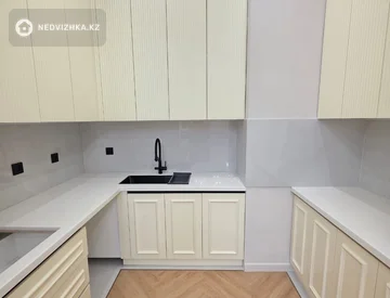 3-комнатная квартира, этаж 5 из 8, 141 м², миниатюра 4