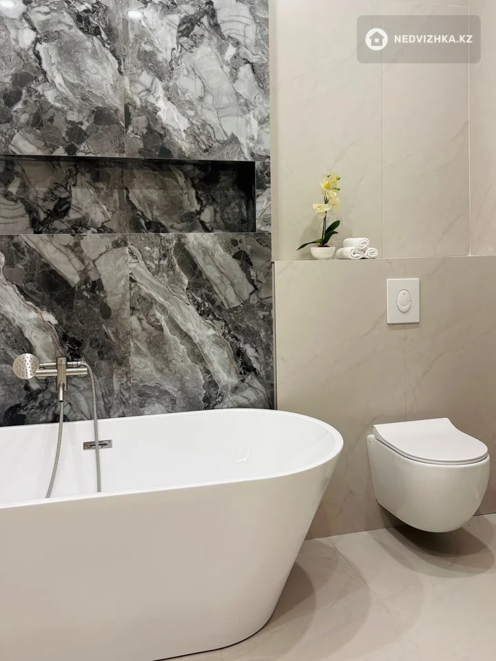 3-комнатная квартира, этаж 3 из 10, 126 м², фотография 4