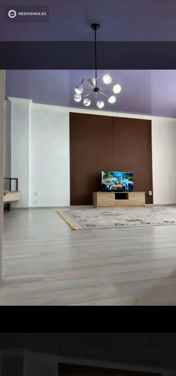 1-комнатная квартира, этаж 9 из 11, 52 м², Посуточно