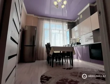 1-комнатная квартира, этаж 9 из 11, 52 м², Посуточно, миниатюра 8