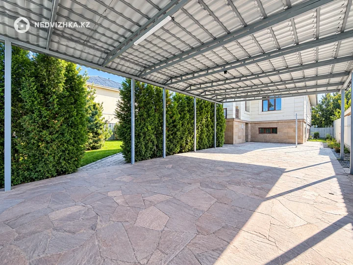 7-комнатный дом, 9 соток, 332 м², фотография 4