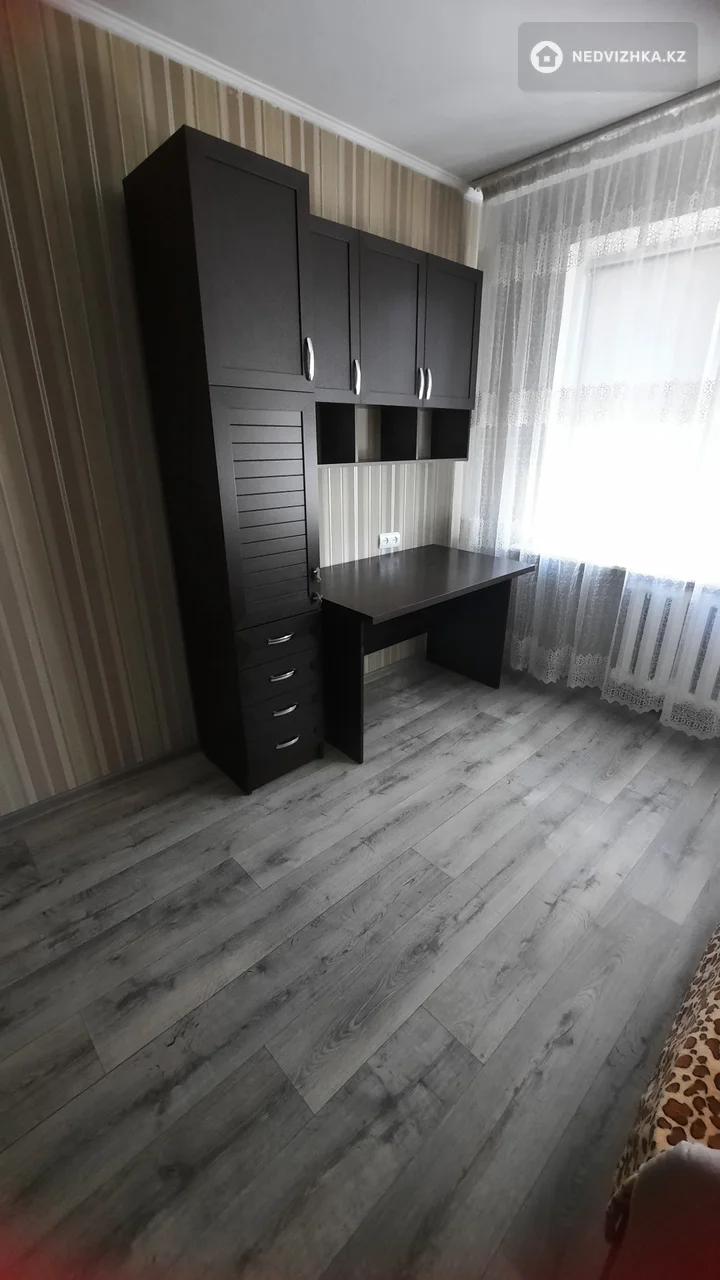 3-комнатная квартира, этаж 3 из 5, 65 м², На длительный срок, фотография 4