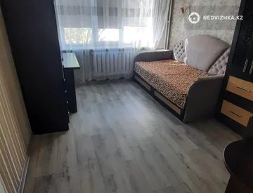 3-комнатная квартира, этаж 3 из 5, 65 м², На длительный срок, миниатюра 5