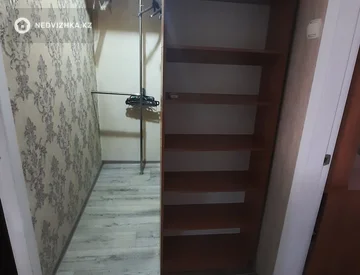 3-комнатная квартира, этаж 3 из 5, 65 м², На длительный срок, миниатюра 7