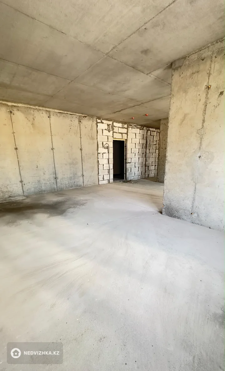 2-комнатная квартира, этаж 2 из 9, 70 м², фотография 2