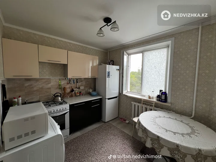 1-комнатная квартира, этаж 3 из 6, 33 м², На длительный срок, фотография 2
