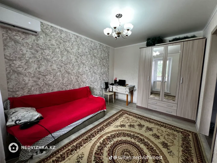 1-комнатная квартира, этаж 3 из 6, 33 м², На длительный срок, фотография 3