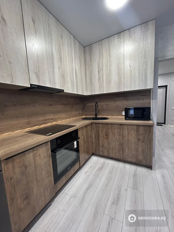 2-комнатная квартира, этаж 2 из 4, 60 м², фотография 2