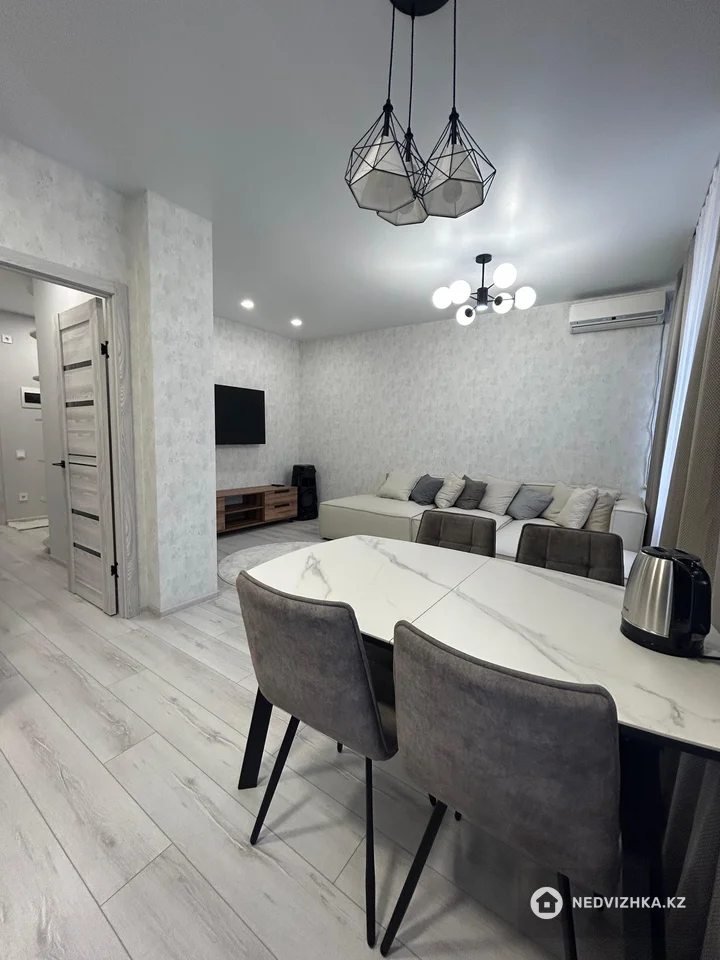 2-комнатная квартира, этаж 2 из 4, 60 м², фотография 3