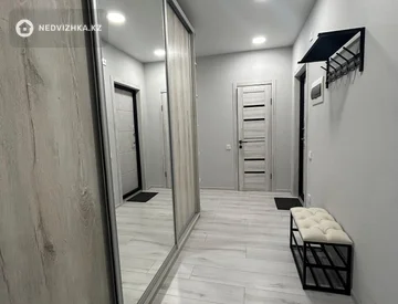 2-комнатная квартира, этаж 2 из 4, 60 м², миниатюра 4