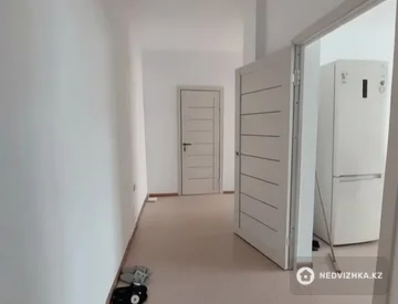 2-комнатная квартира, этаж 2 из 5, 74 м², миниатюра 9