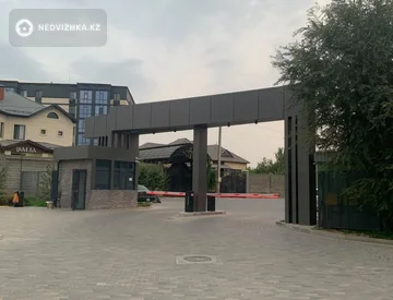 2-комнатная квартира, этаж 3 из 4, 54 м², На длительный срок, миниатюра 1