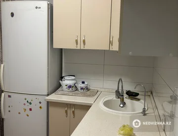 2-комнатная квартира, этаж 3 из 6, 46 м², На длительный срок, миниатюра 3