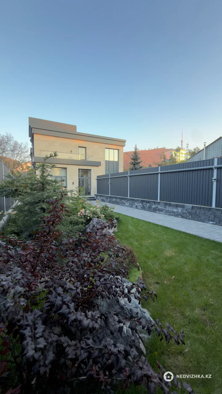 7-комнатный дом, 8 соток, 400 м², фотография 4